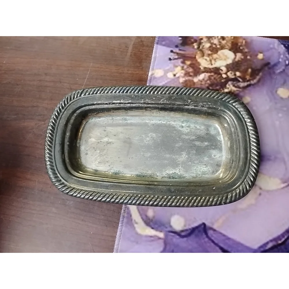 w.m.rogers mfg silverplate butter dish